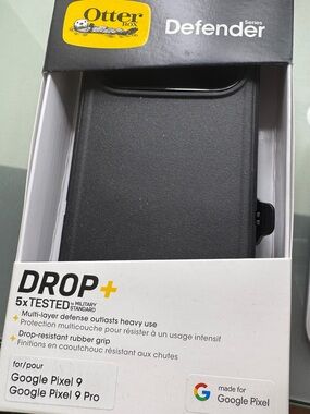 OtterBox Defender Series Phone Case - Black